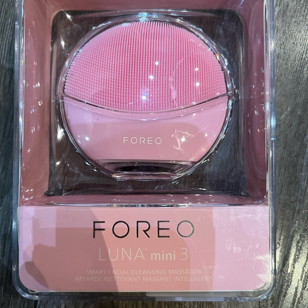 Foreo Luna Mini 3 Pink Facial Cleanser